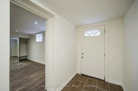 18 Doverwood Court Toronto ON M2M 2G7