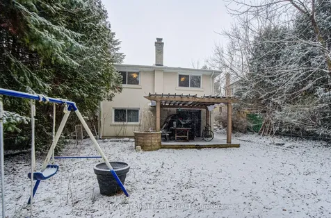 18 Doverwood Court Toronto ON M2M 2G7