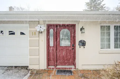 18 Doverwood Court Toronto ON M2M 2G7