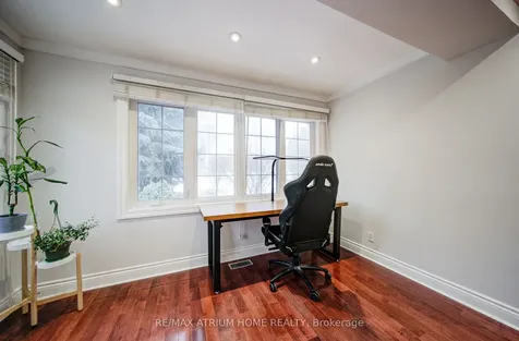 18 Doverwood Court Toronto ON M2M 2G7