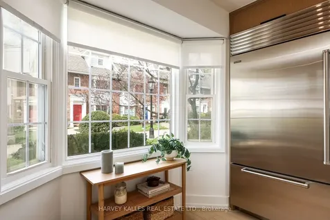 240 Broadway Avenue Toronto ON M4P 1V9