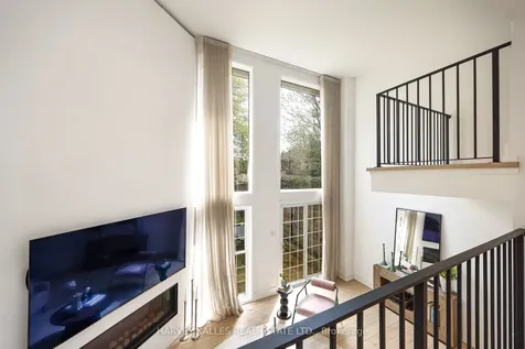240 Broadway Avenue Toronto ON M4P 1V9