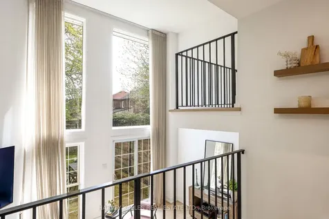 240 Broadway Avenue Toronto ON M4P 1V9