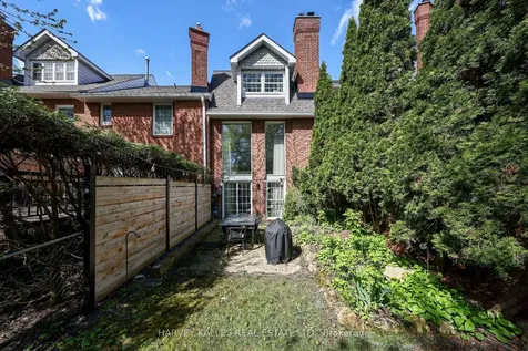 240 Broadway Avenue Toronto ON M4P 1V9