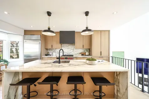 240 Broadway Avenue Toronto ON M4P 1V9