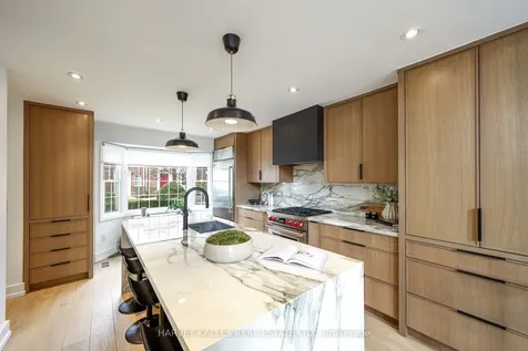 240 Broadway Avenue Toronto ON M4P 1V9