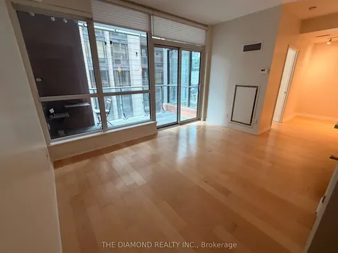 8 Mercer Street Toronto ON M5V 0C4