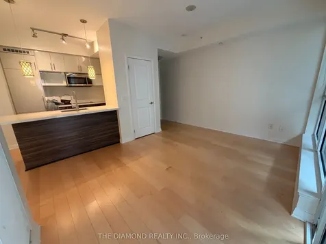 8 Mercer Street Toronto ON M5V 0C4