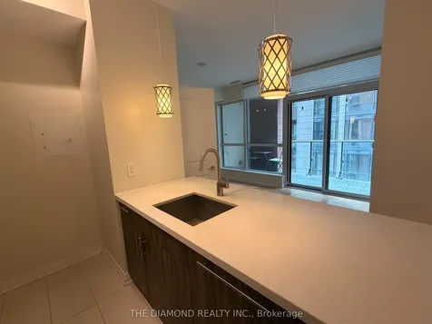 8 Mercer Street Toronto ON M5V 0C4
