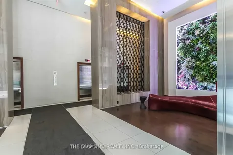 8 Mercer Street Toronto ON M5V 0C4