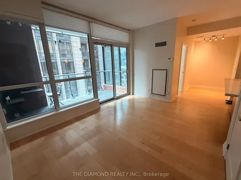 8 Mercer Street Toronto ON M5V 0C4