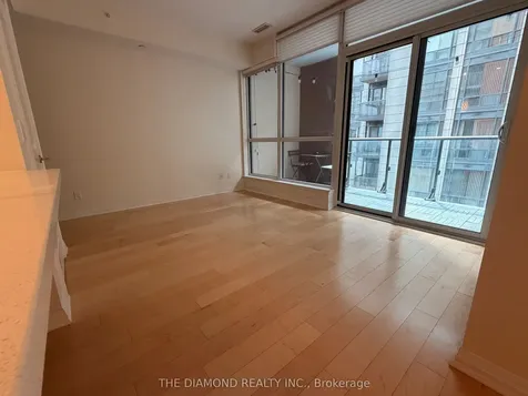 8 Mercer Street Toronto ON M5V 0C4