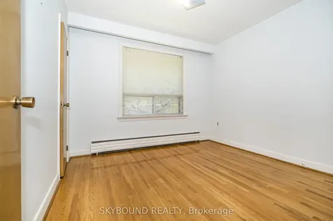 44 Tinder Crescent Toronto ON M4A 1L3