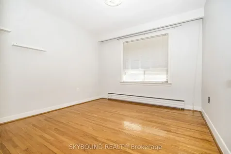 44 Tinder Crescent Toronto ON M4A 1L3
