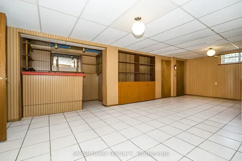 44 Tinder Crescent Toronto ON M4A 1L3