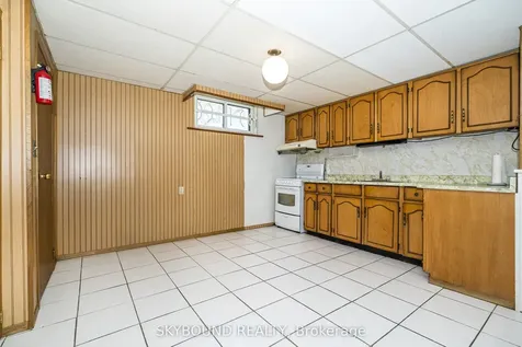 44 Tinder Crescent Toronto ON M4A 1L3