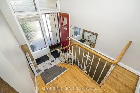 44 Tinder Crescent Toronto ON M4A 1L3