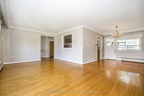 44 Tinder Crescent Toronto ON M4A 1L3