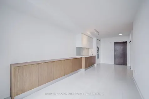 21 Iceboat Terrace Toronto ON M5V 4A9