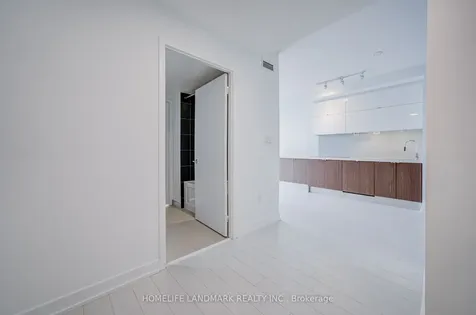 21 Iceboat Terrace Toronto ON M5V 4A9