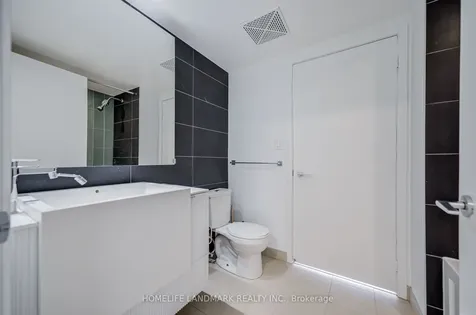 21 Iceboat Terrace Toronto ON M5V 4A9