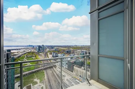 21 Iceboat Terrace Toronto ON M5V 4A9