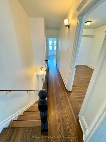 91 Olive Avenue Toronto ON M6G 1V2