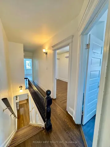 91 Olive Avenue Toronto ON M6G 1V2