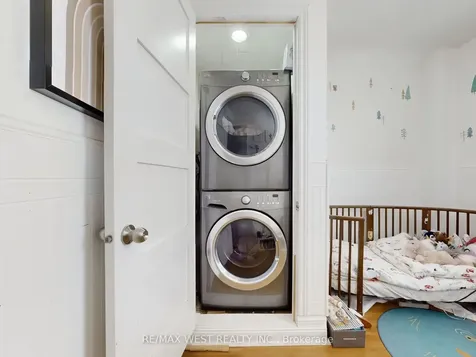 91 Olive Avenue Toronto ON M6G 1V2