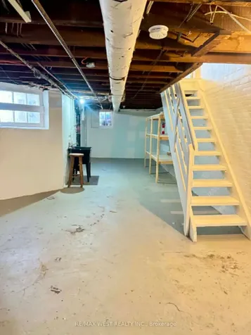 91 Olive Avenue Toronto ON M6G 1V2