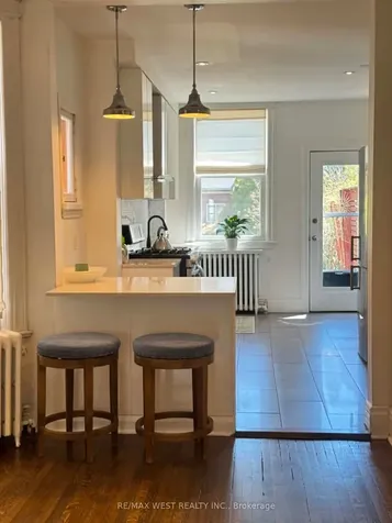 91 Olive Avenue Toronto ON M6G 1V2
