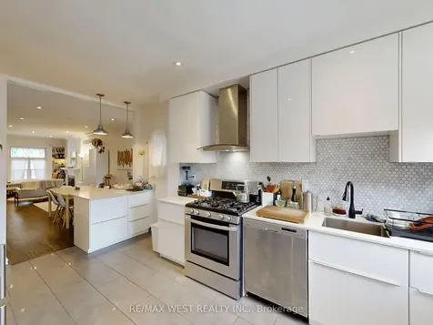 91 Olive Avenue Toronto ON M6G 1V2