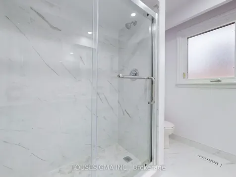 423 Connaught Avenue Toronto ON M2R 2M4