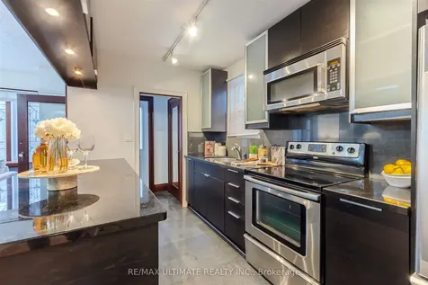 46 Lorindale Avenue Toronto ON M5M 3C2
