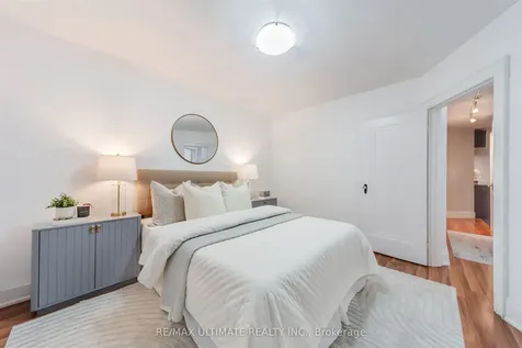 46 Lorindale Avenue Toronto ON M5M 3C2