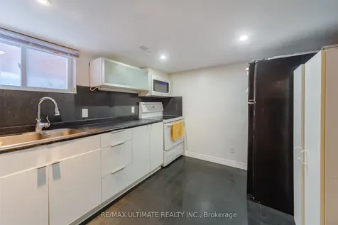46 Lorindale Avenue Toronto ON M5M 3C2