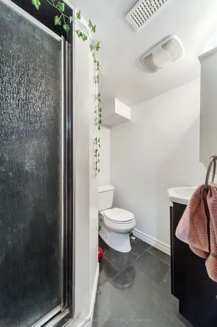 46 Lorindale Avenue Toronto ON M5M 3C2