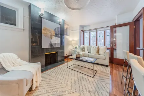 46 Lorindale Avenue Toronto ON M5M 3C2