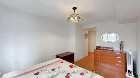 880 Grandview Way Toronto ON M2N 7B2
