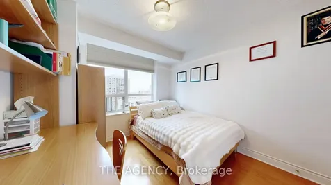 880 Grandview Way Toronto ON M2N 7B2