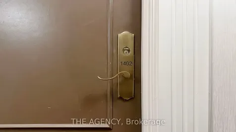 880 Grandview Way Toronto ON M2N 7B2