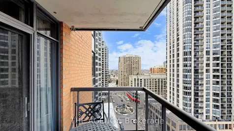 880 Grandview Way Toronto ON M2N 7B2