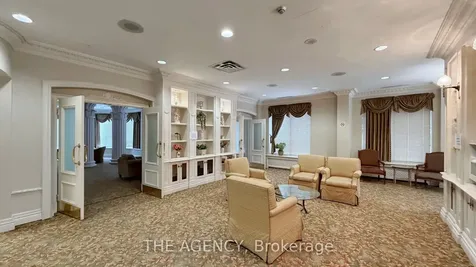 880 Grandview Way Toronto ON M2N 7B2