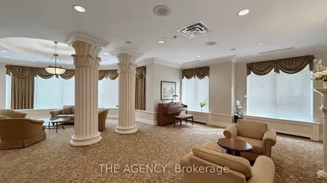 880 Grandview Way Toronto ON M2N 7B2