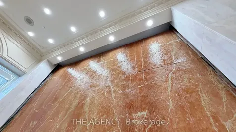 880 Grandview Way Toronto ON M2N 7B2