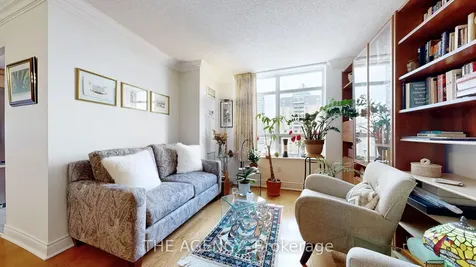 880 Grandview Way Toronto ON M2N 7B2