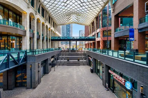 480 Front Street W Toronto ON M5V 0V5