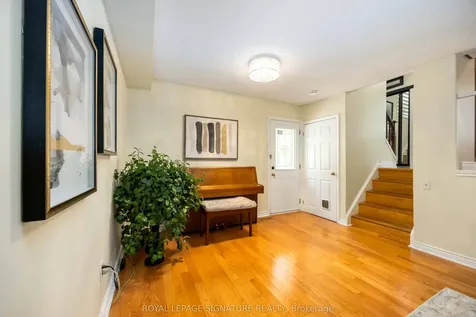 104 Billington Crescent Toronto ON M3A 2G6