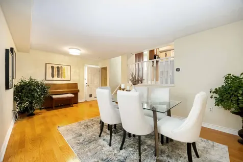 104 Billington Crescent Toronto ON M3A 2G6