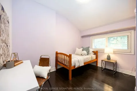 104 Billington Crescent Toronto ON M3A 2G6